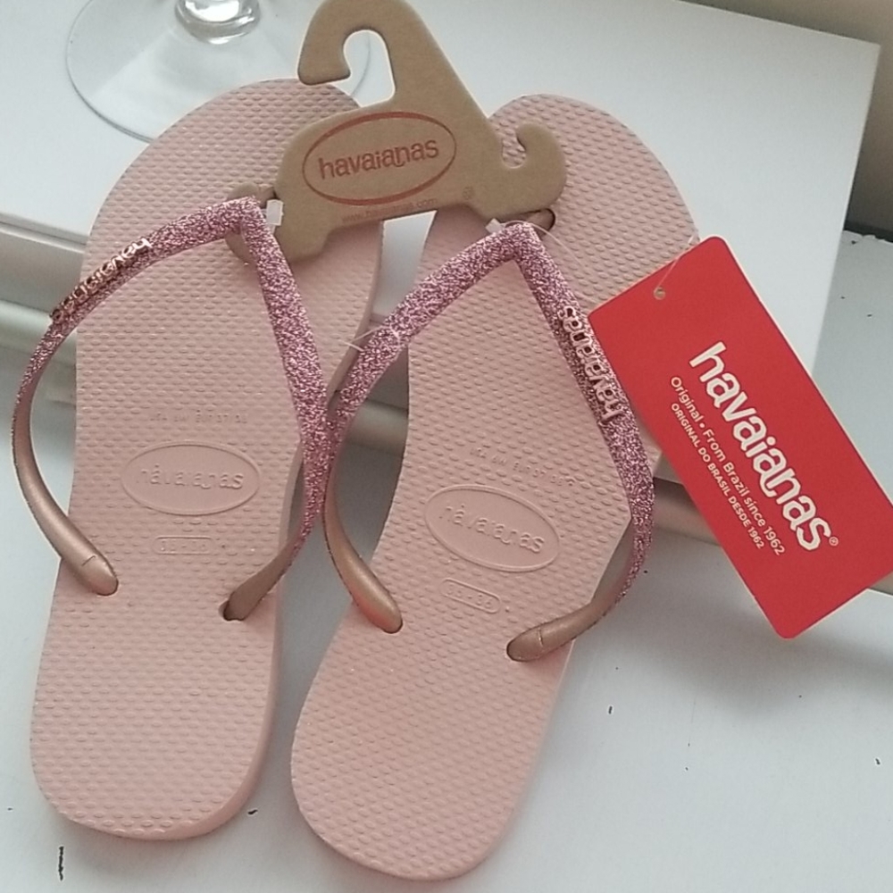 HAVAIANAS SANDALS